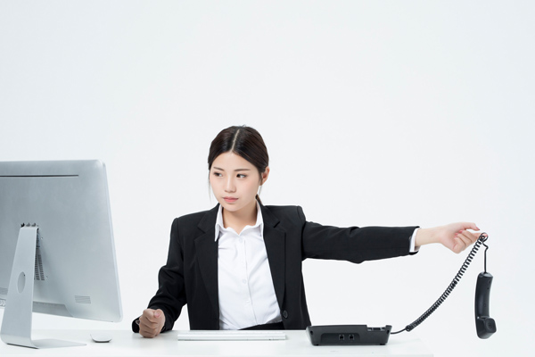 全渠道呼叫中心系统解决联络问题，企业不再担心客户流失