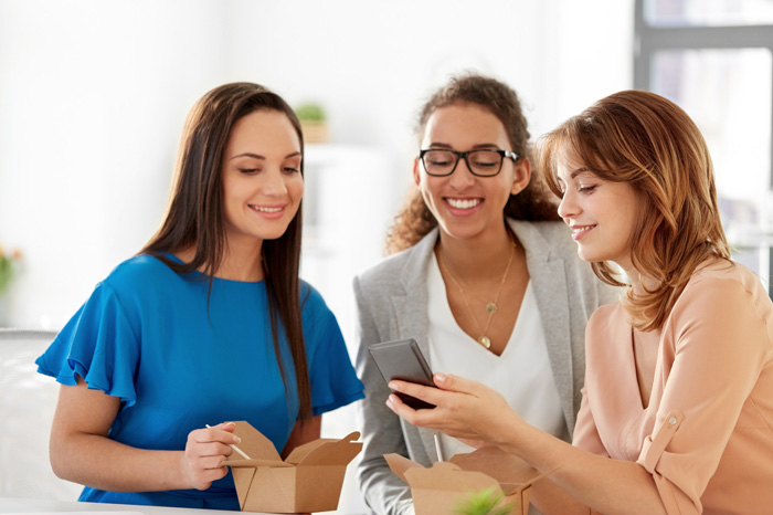 如何建立更人性化电话客服呼叫中心系统?从便捷、丰富和稳定入手