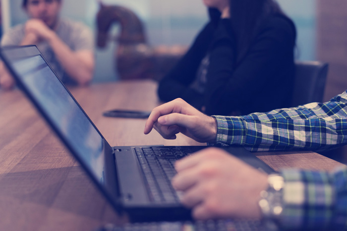 客服系统提供商竞争趋于白热化，产品覆盖多行业