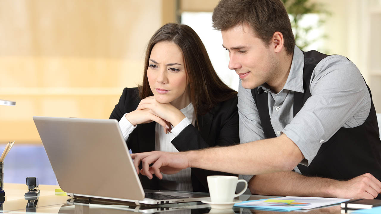 网站在线客服免费上线，其操作模式为企业排忧