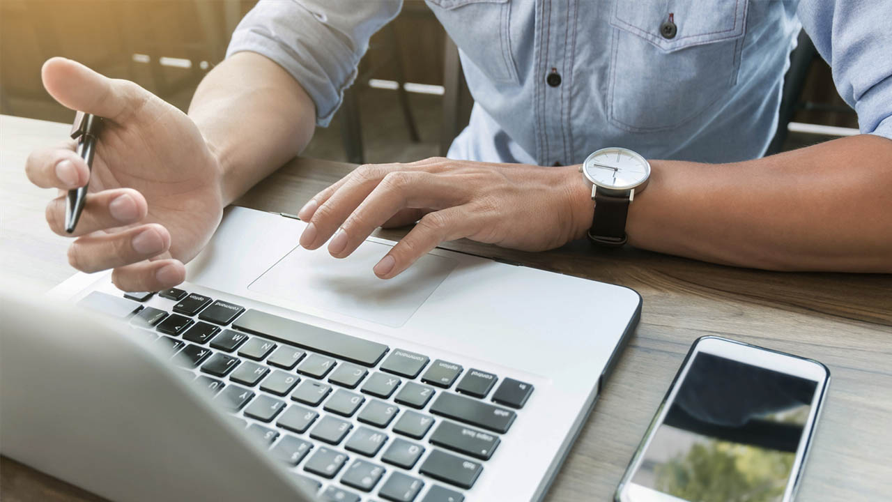 智能客服优点众多，为公司减负可适用于多个行业