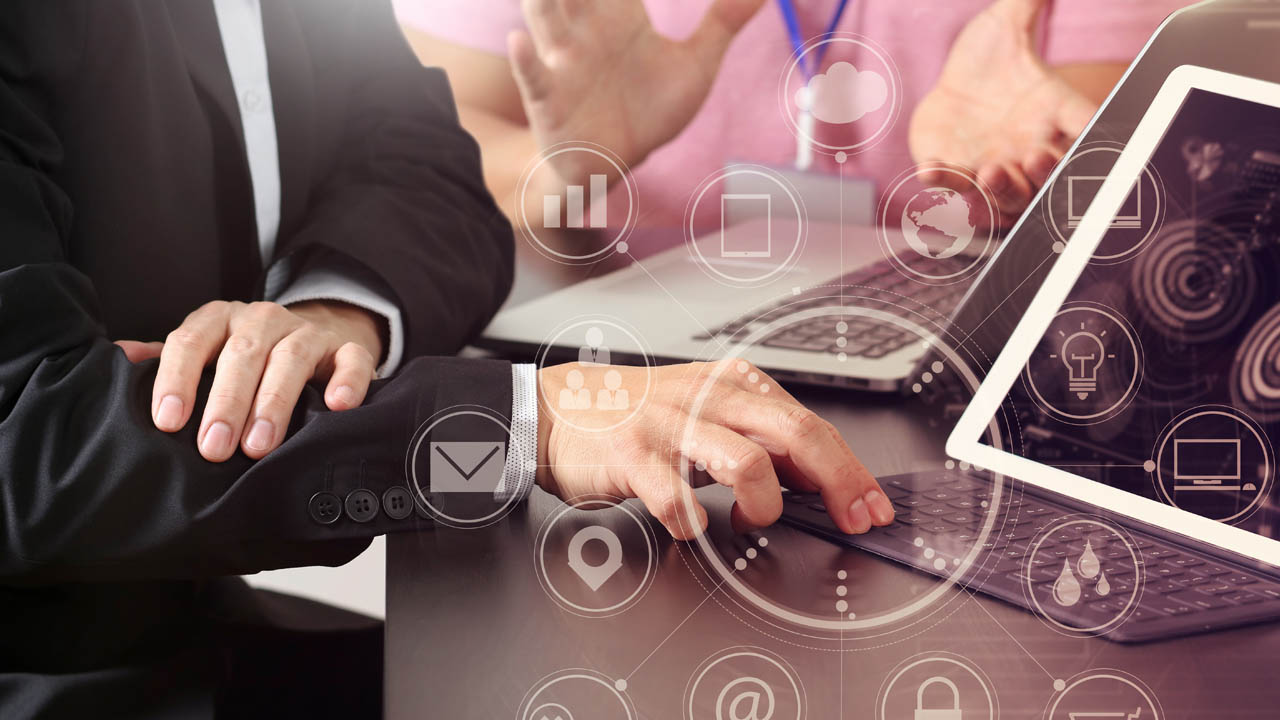 24小时在线的人工客服怎么??？锁定4个关键点就可以